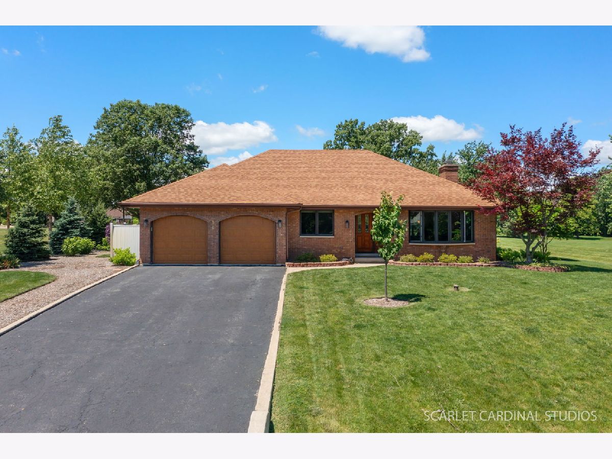 Homes & Condos & Townhomes For Sale Mallard Lake Estates Bloomingdale Illinois, 186 Merganser Lane