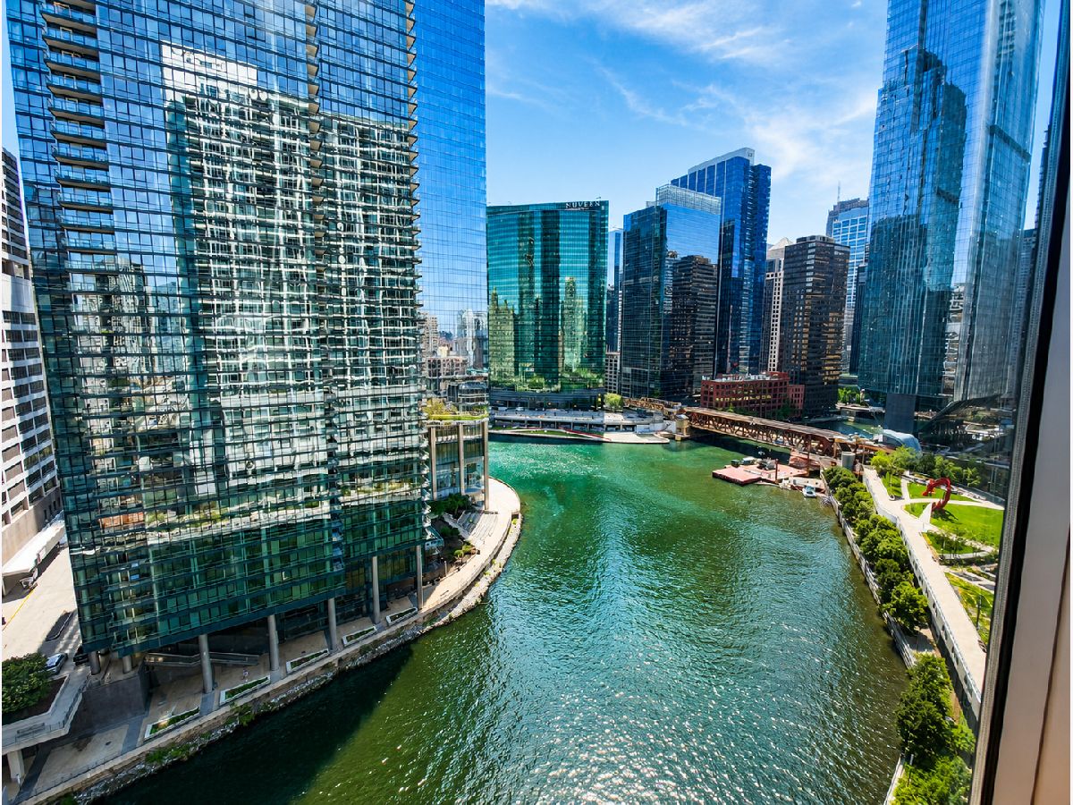  Rented Chicago Illinois, 333 Canal