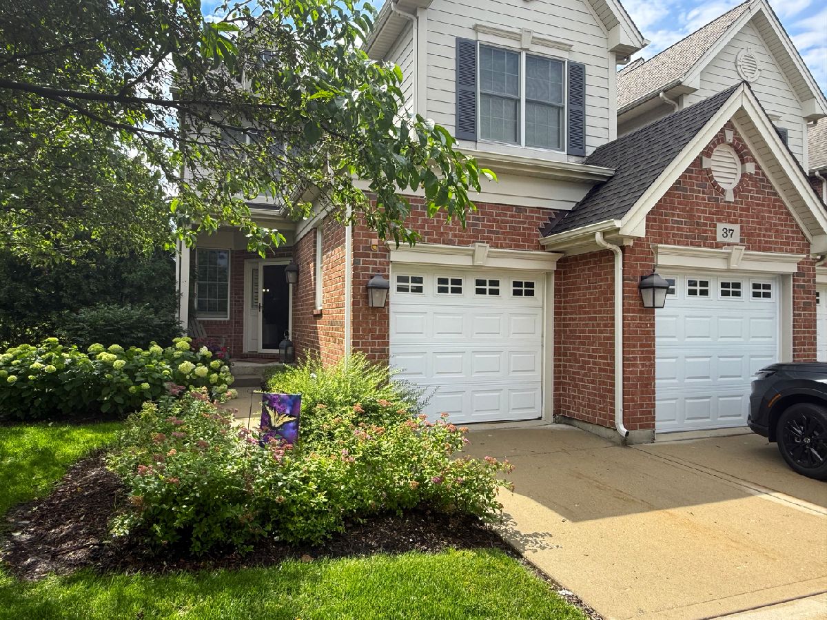  Sold Hawthorn Woods Illinois, 37 Red Tail