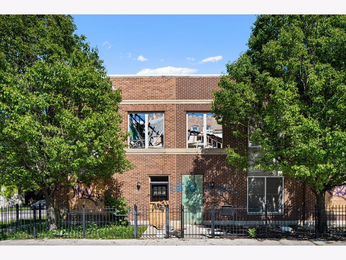  For Sale Chicago Illinois, 3149 Lexington Street