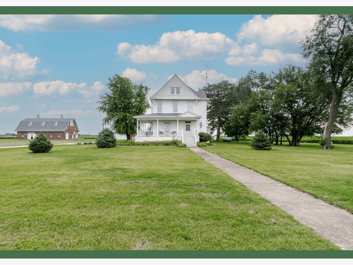  For Sale Chenoa Illinois, 27231 3000 North Road