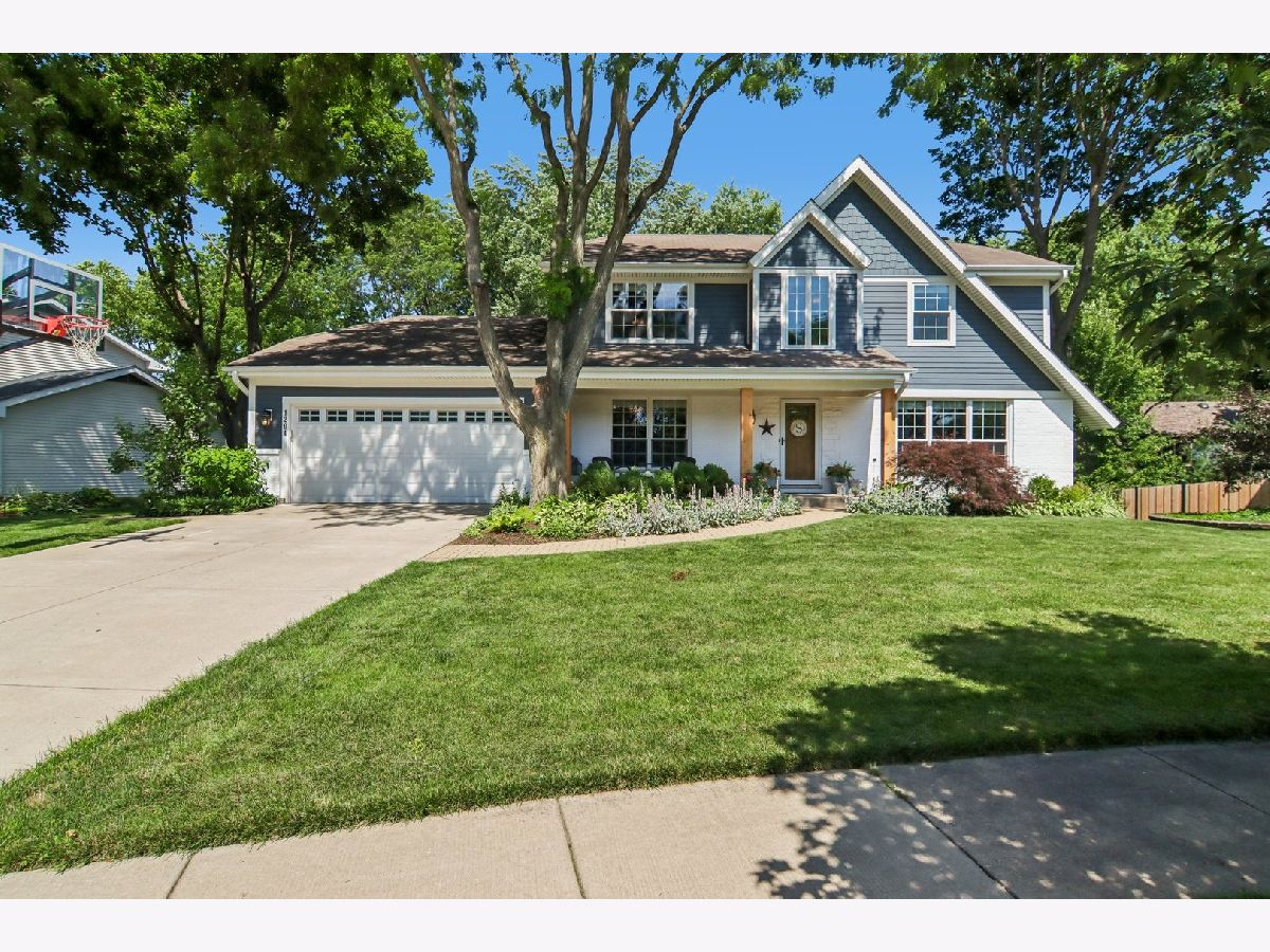  For Sale Libertyville Illinois, 1204 Parliament Court