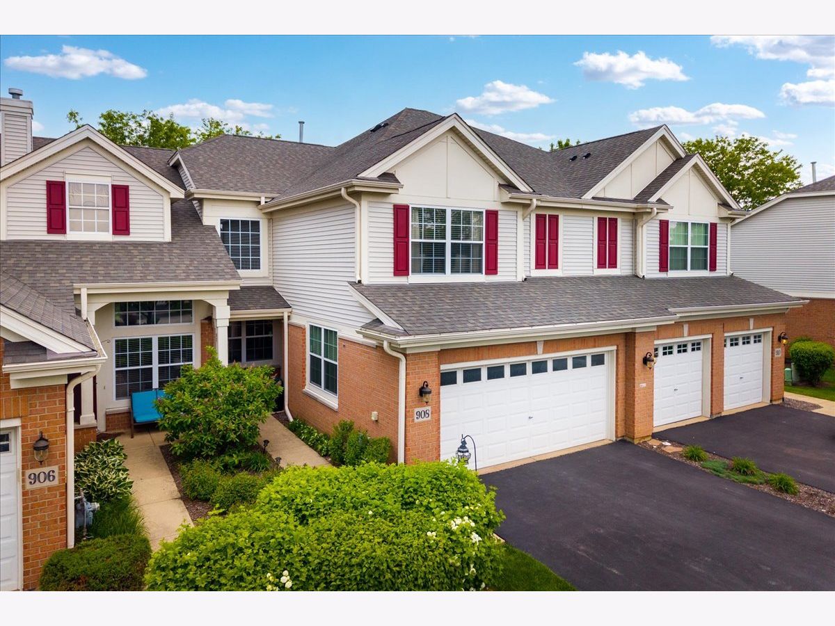 Townhomes For Sale Haverton Naperville Illinois, 908 Winners Cup Court