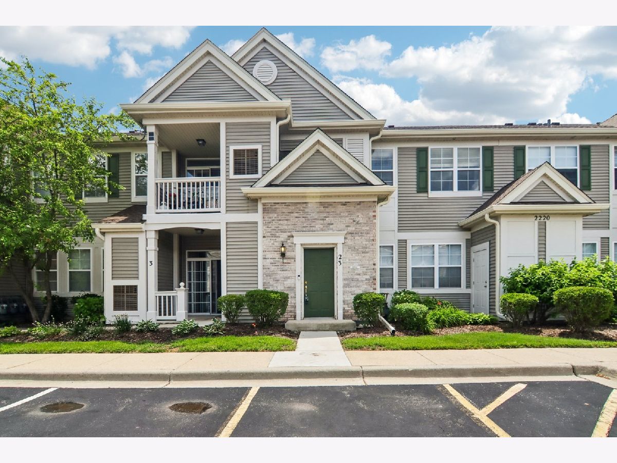 Townhomes & Condos & Homes Sold Cambridge Lakes Pingree Grove Illinois, 2220 Aurora