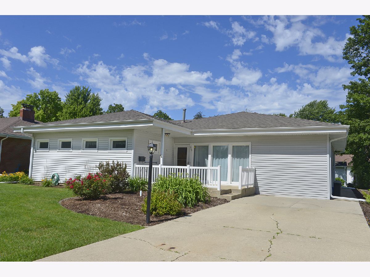  For Sale Ottawa Illinois, 915 Adams Street