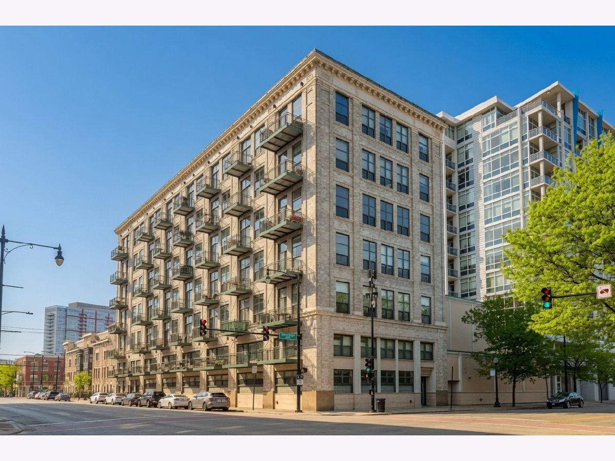 Townhomes & Condos For Rent 18th Street Lofts Chicago Illinois, 1801 Michigan