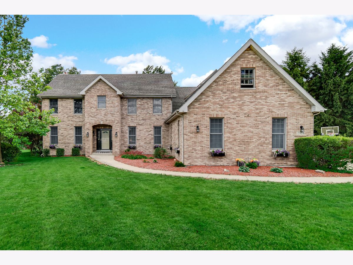 Homes For Sale Rossmoor Estates Mokena Illinois, 13935 Elizabeth Lane