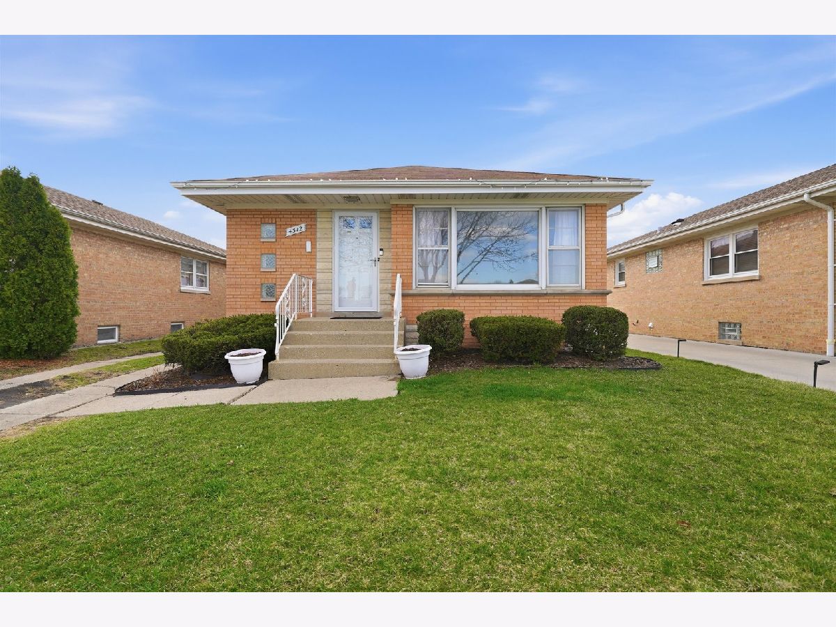  For Sale Norridge Illinois, 4312 Nottingham Avenue