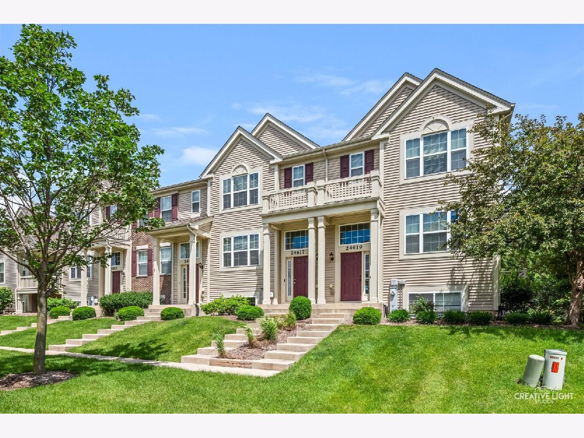 Townhomes For Sale Patriot Square Plainfield Illinois, 24617 Patriot Square Drive