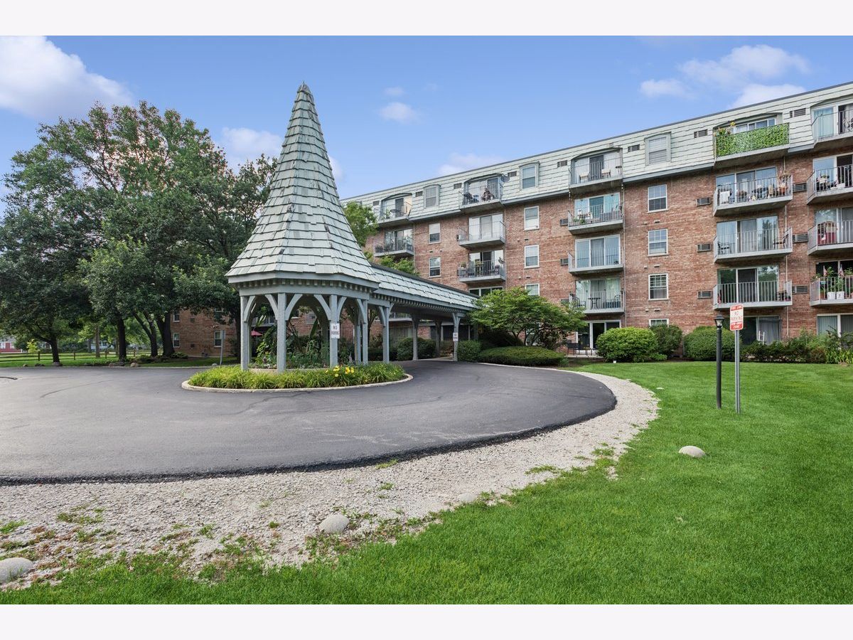  Sold Downers Grove Illinois, 5125 Blodgett