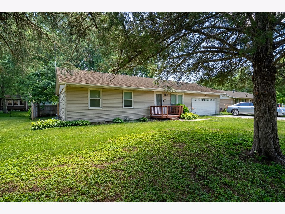  Sold Minier Illinois, 306 Olive