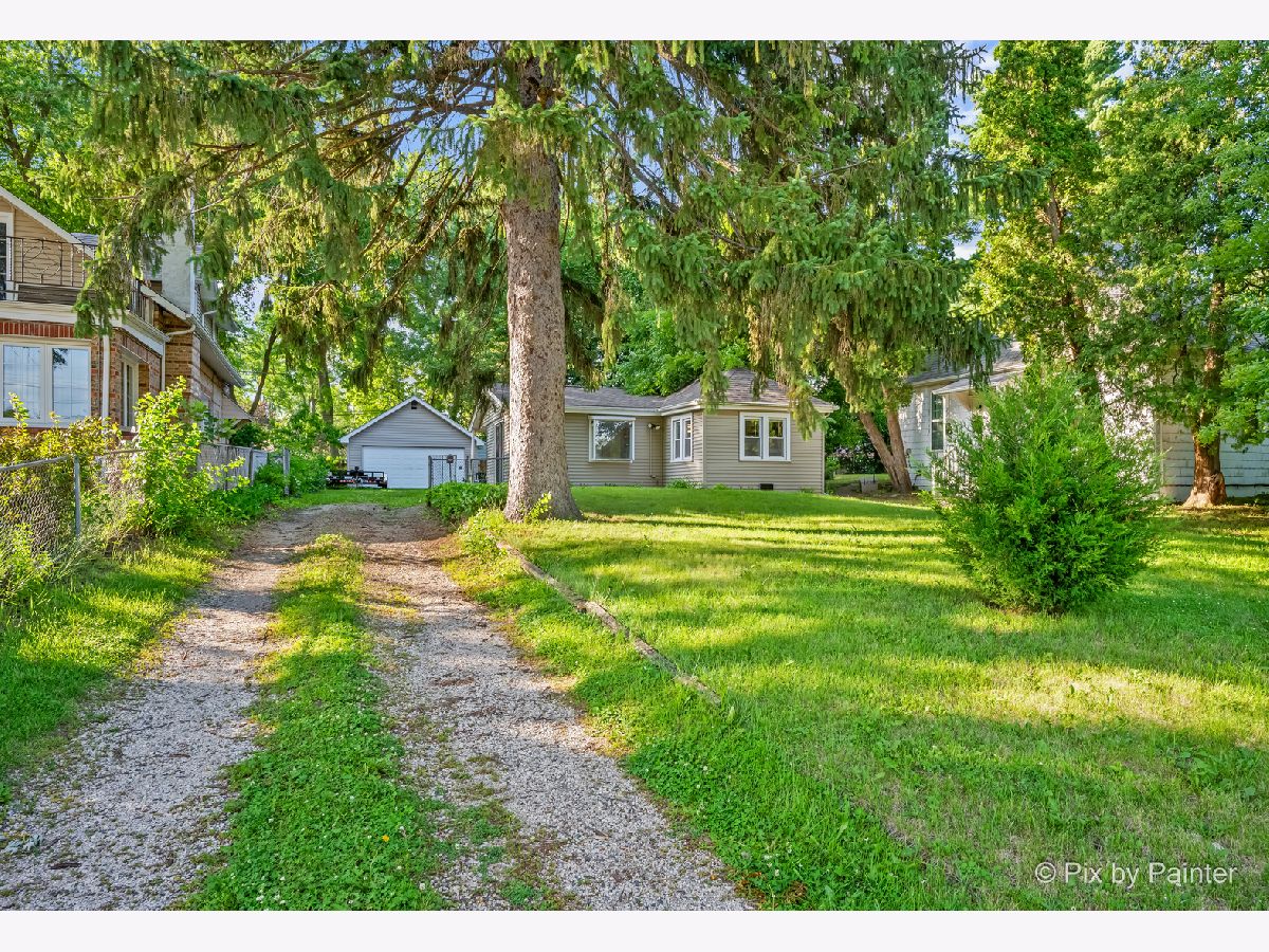  For Sale Fox River Grove Illinois, 208 Opatrny Drive
