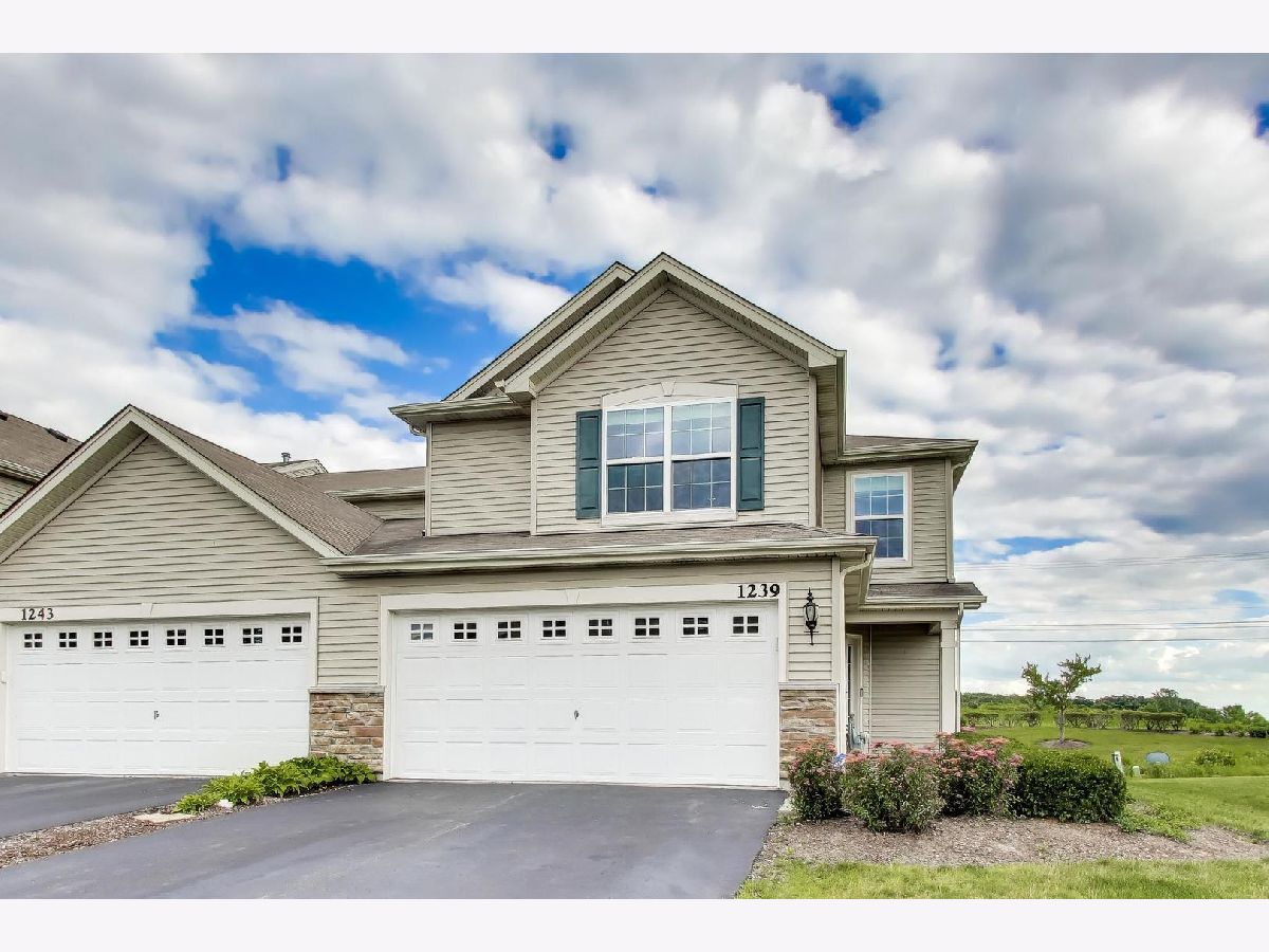  Rented Hampshire Illinois
