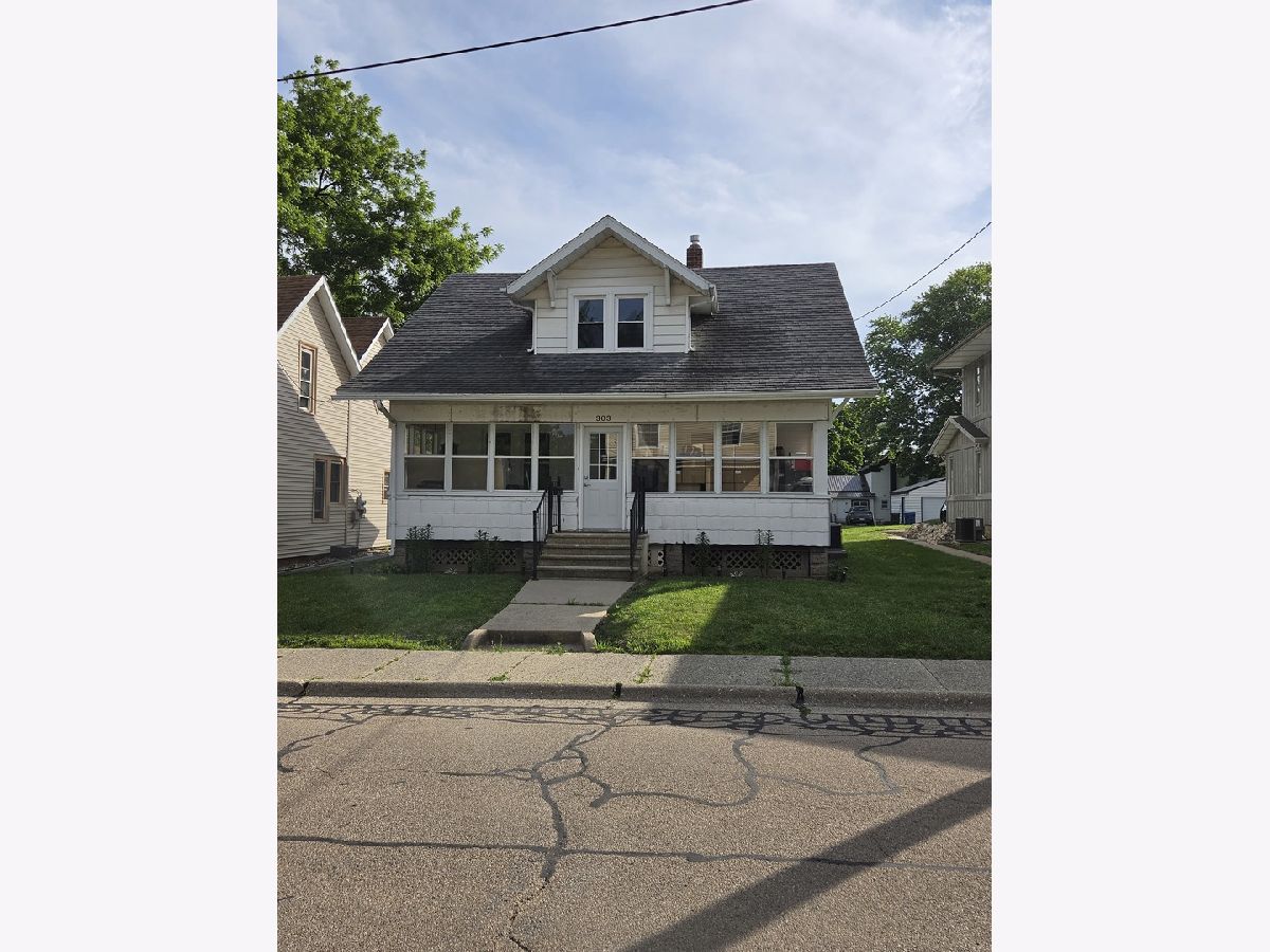  Sold Sterling Illinois, 303 12th