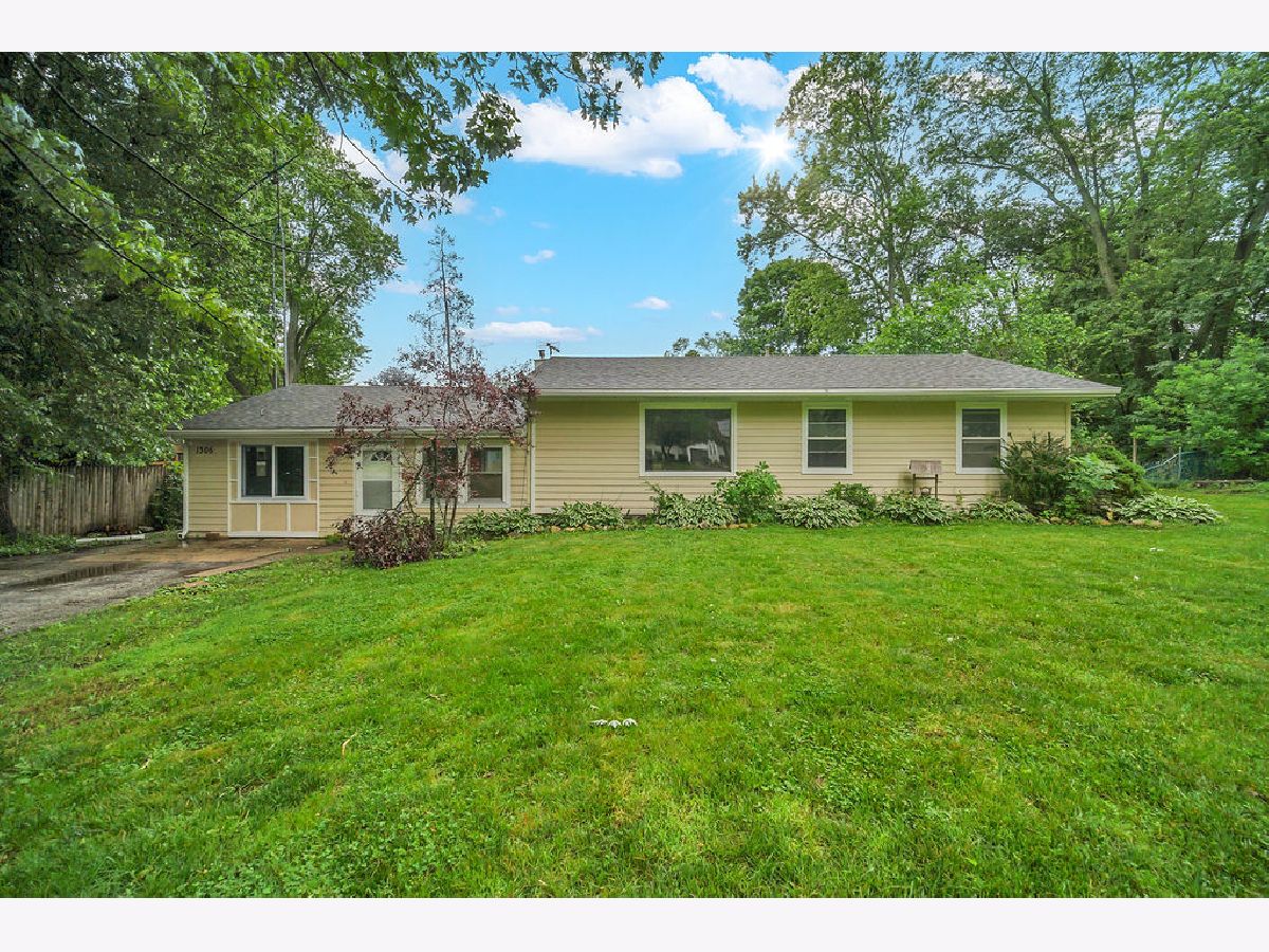  For Sale Zion Illinois, 1305 Wilson Court