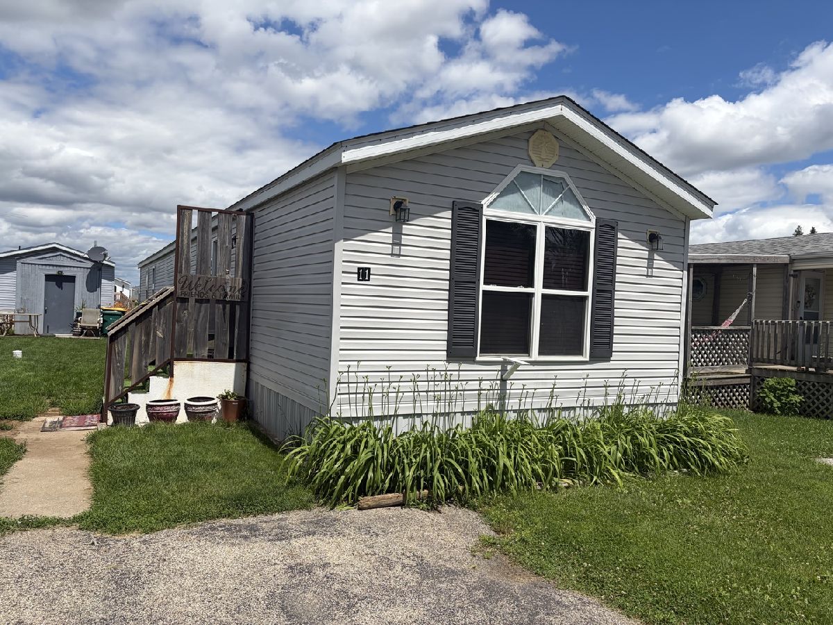  For Sale Minooka Illinois, 11 Beech Street