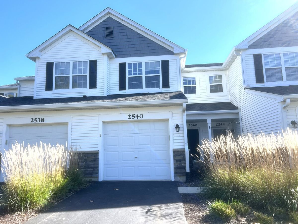 Townhomes & Condos & Homes For Rent Enclave At Country Lakes Naperville Illinois, 2540 Golf Ridge