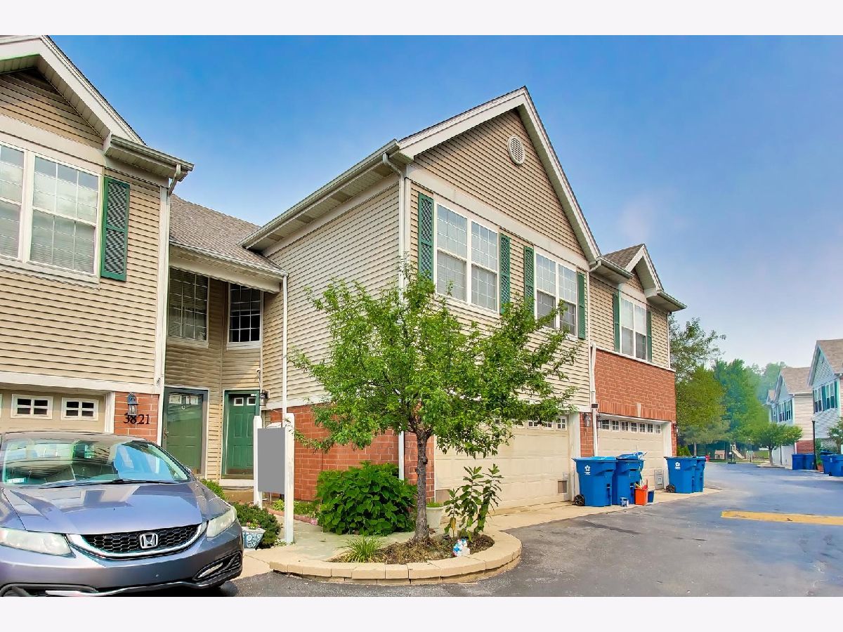  For Sale Chicago Illinois, 3821 Milwaukee Avenue