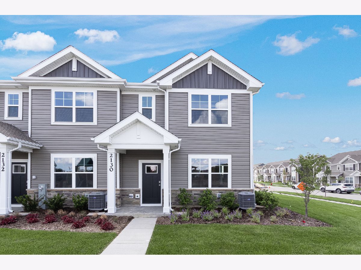  For Rent Oswego Illinois, 2130 Bodega