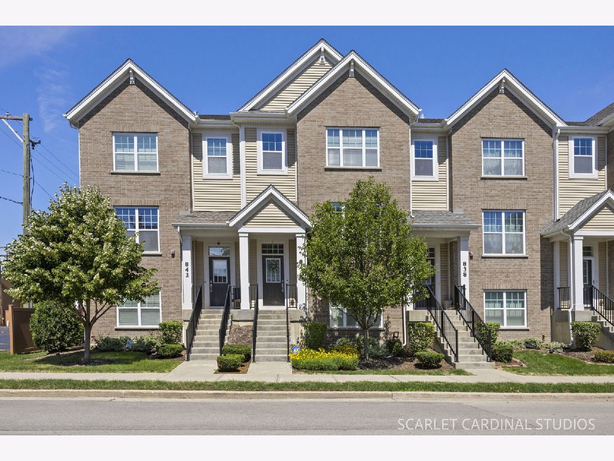 Condos & Townhomes For Sale Lexington Pointe Des Plaines Illinois, 840 Center Street