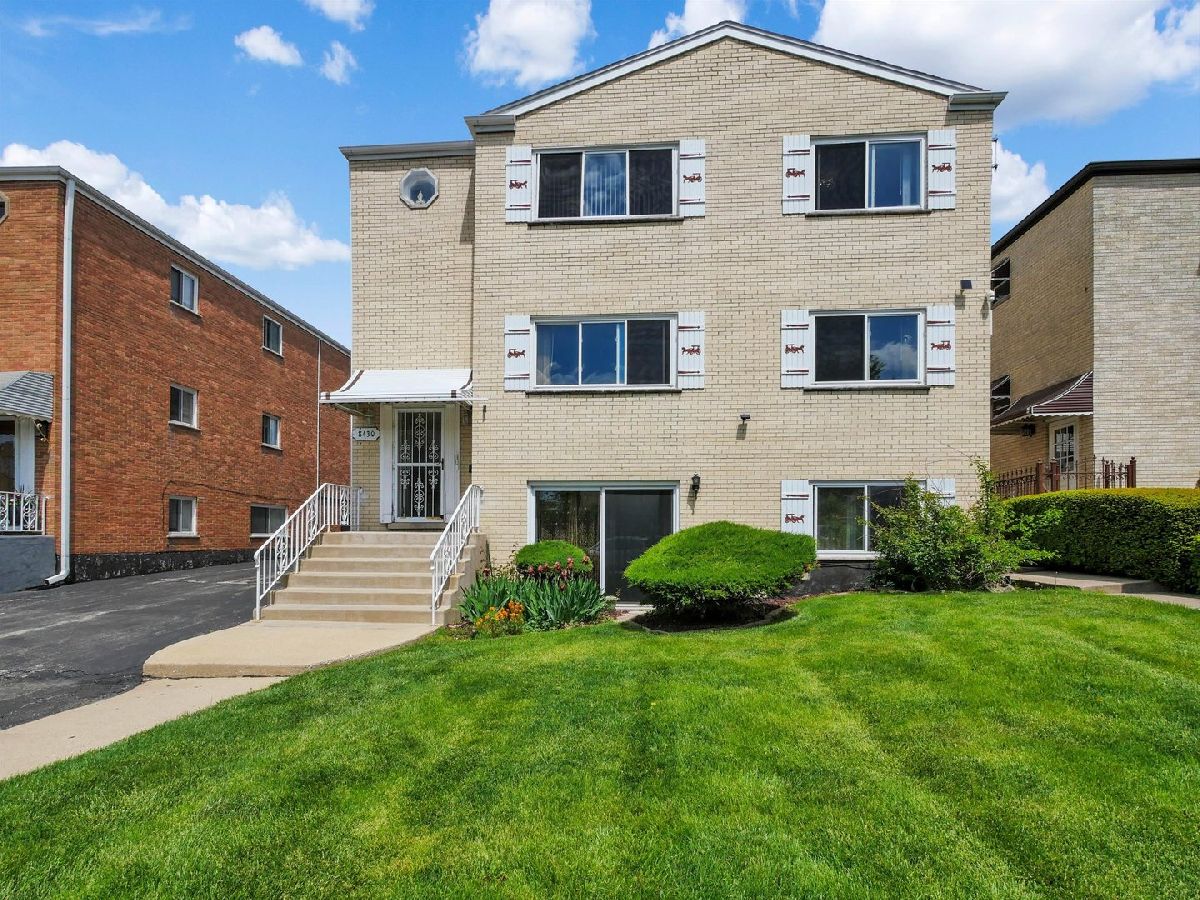  For Sale Niles Illinois, 8430 Oak Avenue