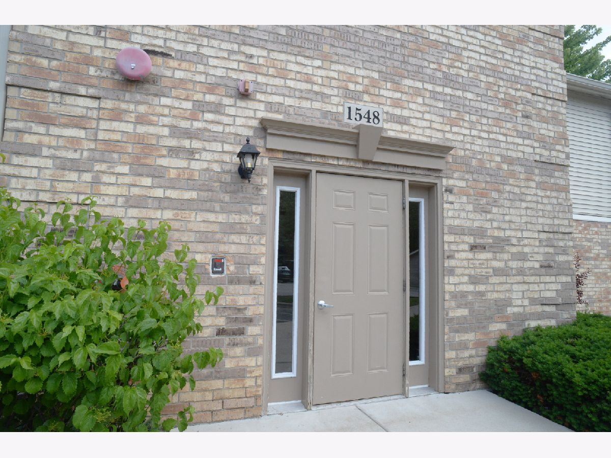 Condos & Townhomes For Rent Fairfield Village Round Lake Beach Illinois, 1548 Sand Bar