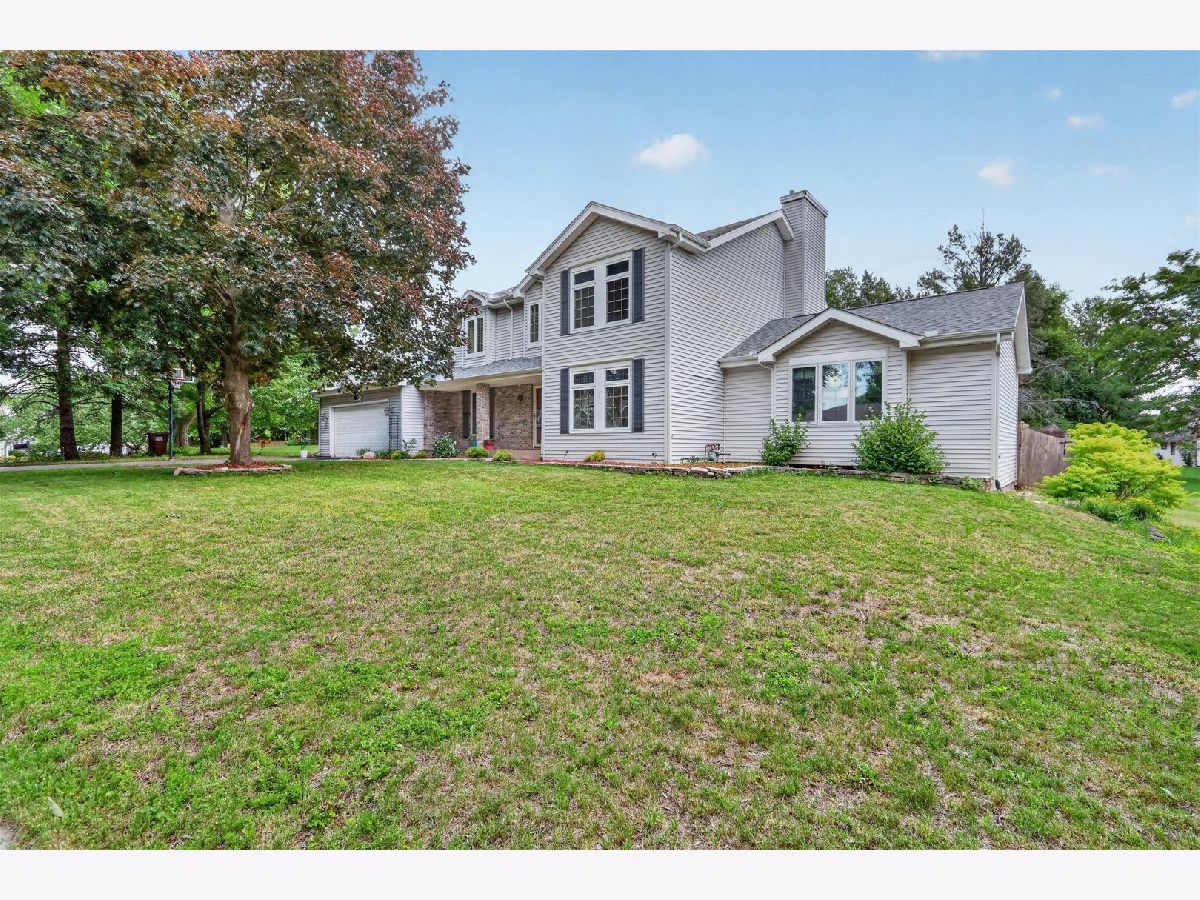  For Sale Rockford Illinois, 1585 Marshfield Drive