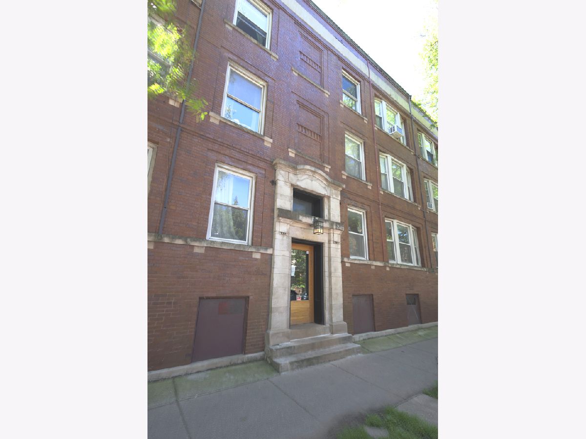  For Sale Chicago Illinois, 1057 Berwyn Avenue