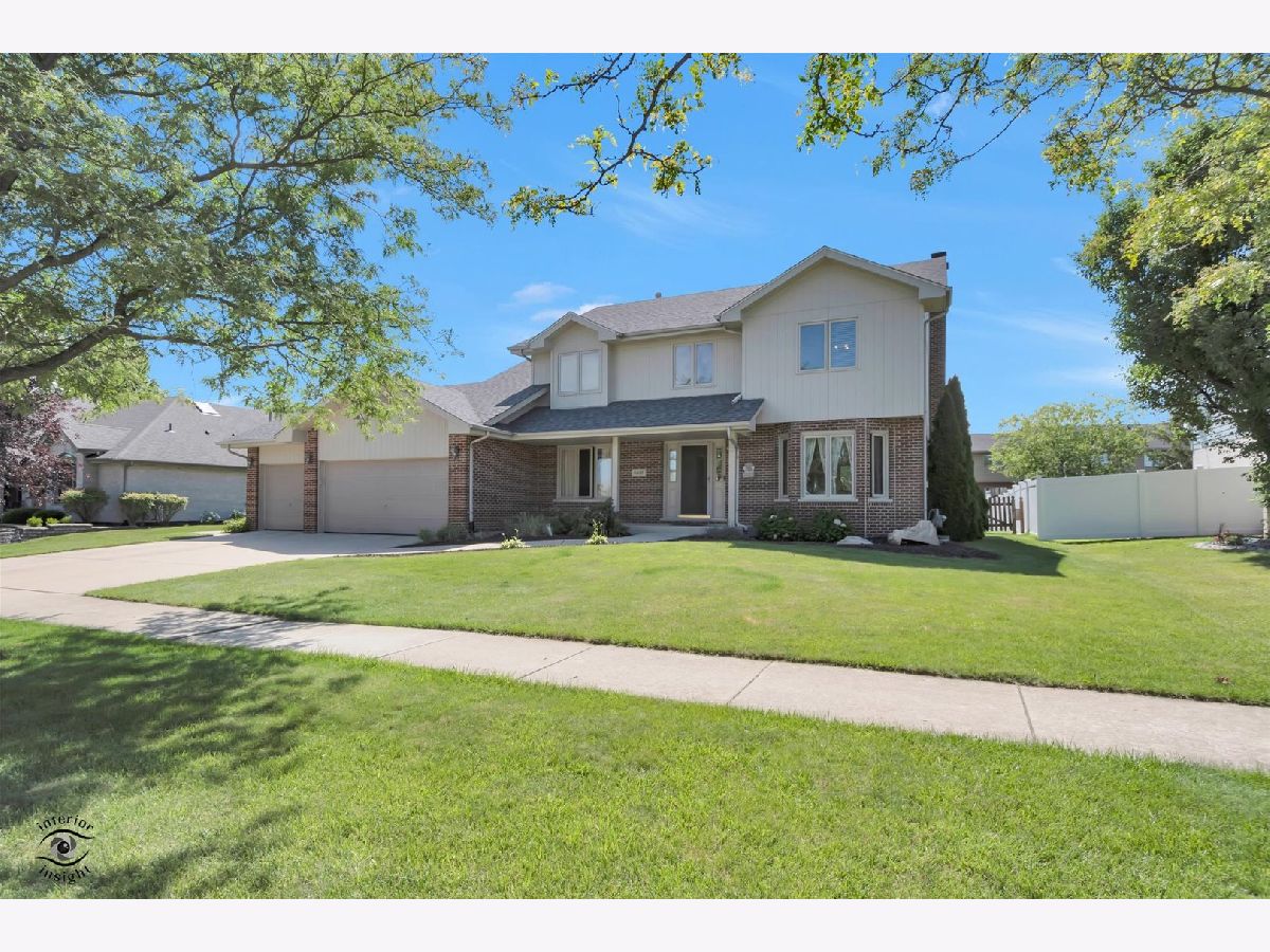Homes & Townhomes & Condos For Sale Brookside Glen Tinley Park Illinois, 8408 Hollybrook Lane