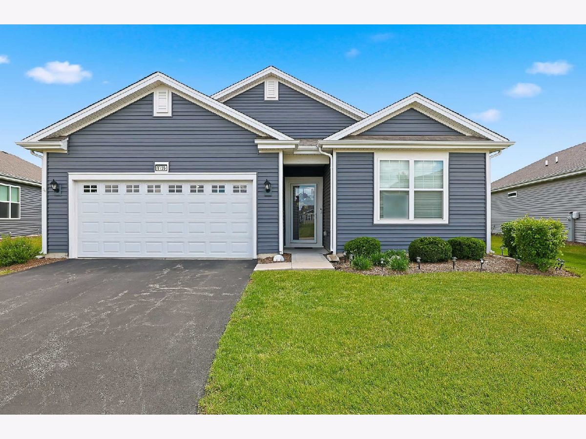 Townhomes & Homes For Sale Carillon At Cambridge Lakes Pingree Grove Illinois, 1155 Heritage Court