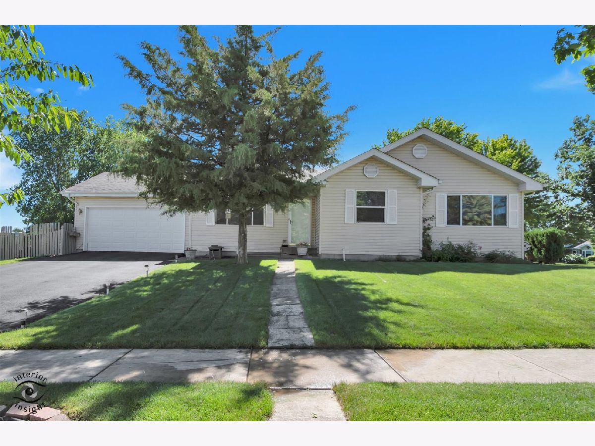  For Sale Elwood Illinois, 930 Meadowbrook Road