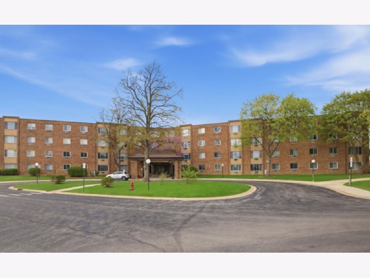 Condos & Townhomes & Homes For Rent Moon Lake Village Hoffman Estates Illinois, 1880 Bonnie