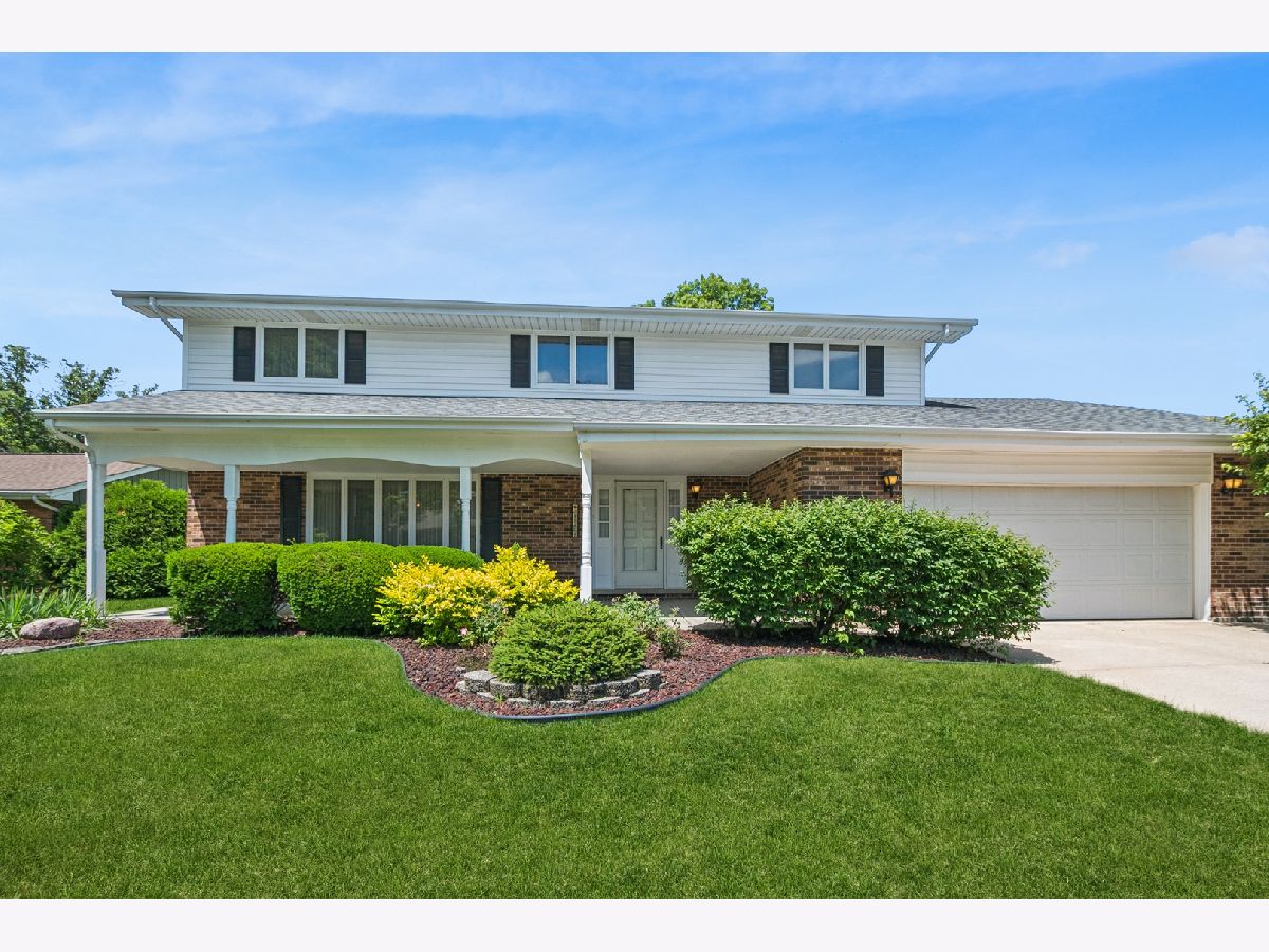 Homes For Sale Orland Trails Orland Park Illinois, 11852 Oregon Trail