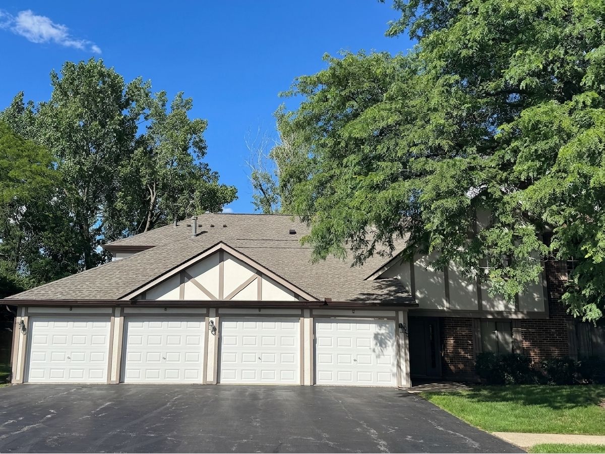 Condominiums For Sale Deerpath Manor Palatine Illinois, 2249 Enlund Drive