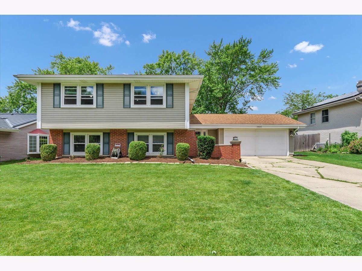 Homes For Sale High Point Hoffman Estates Illinois, 1820 Claremont Road