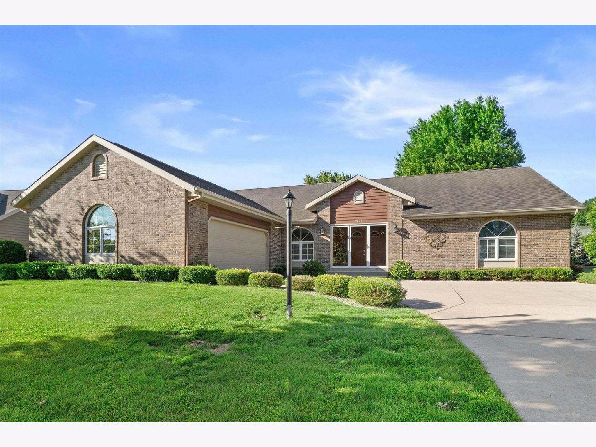  For Sale Kenosha Wisconsin, 3521 13th Place