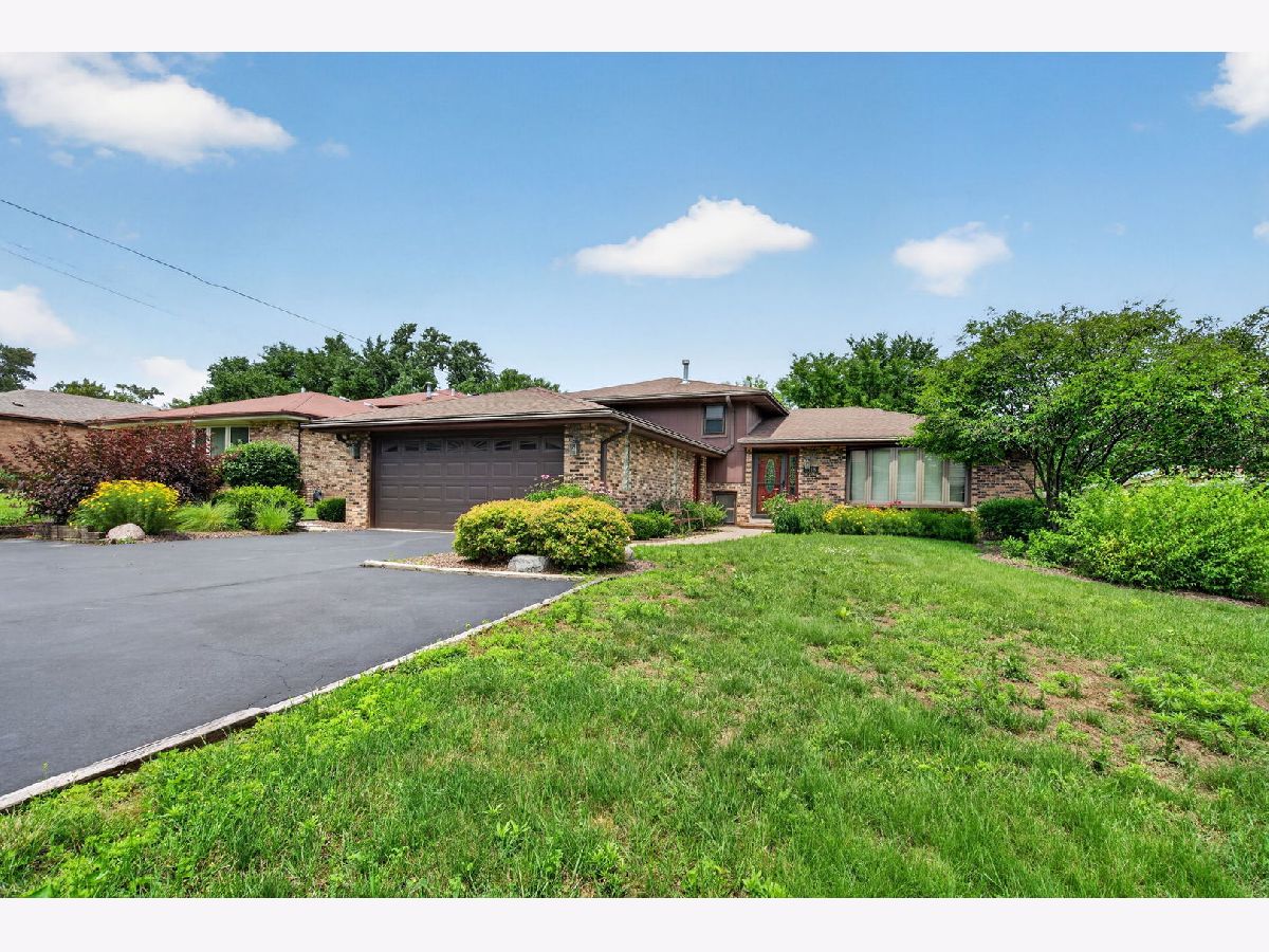  Sold Palos Hills Illinois, 8118 Gladys