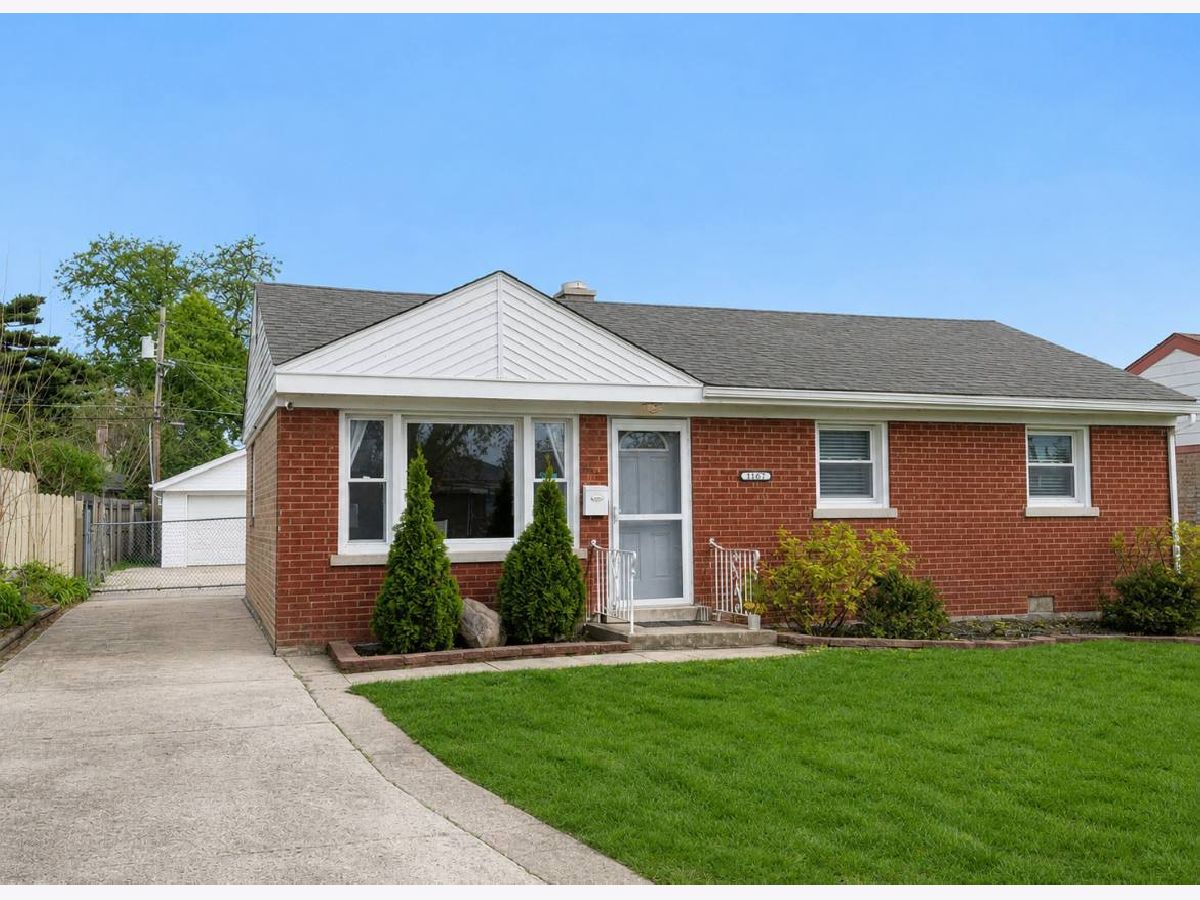  For Rent Worth Illinois, 11447 Natoma