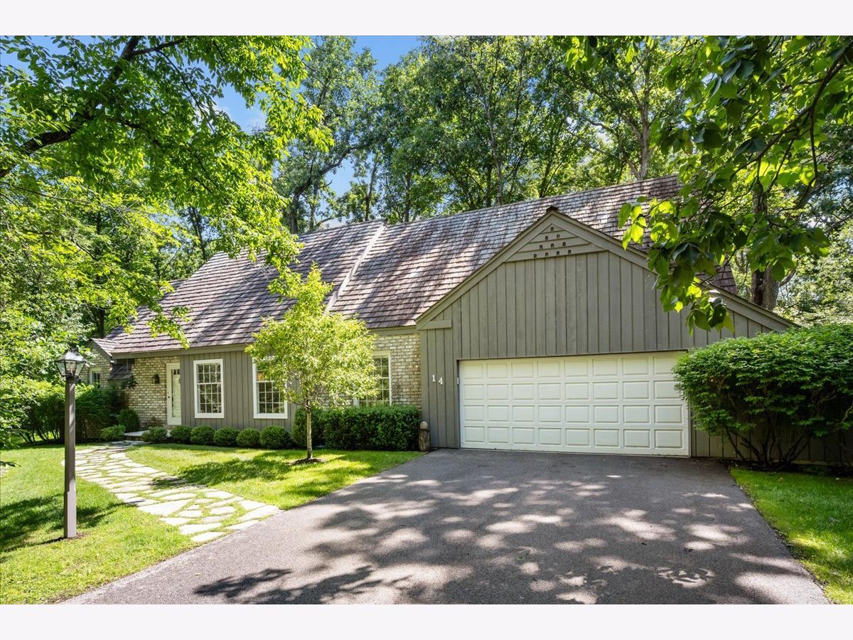 For Sale Lincolnshire Illinois, 14 Bristol Court