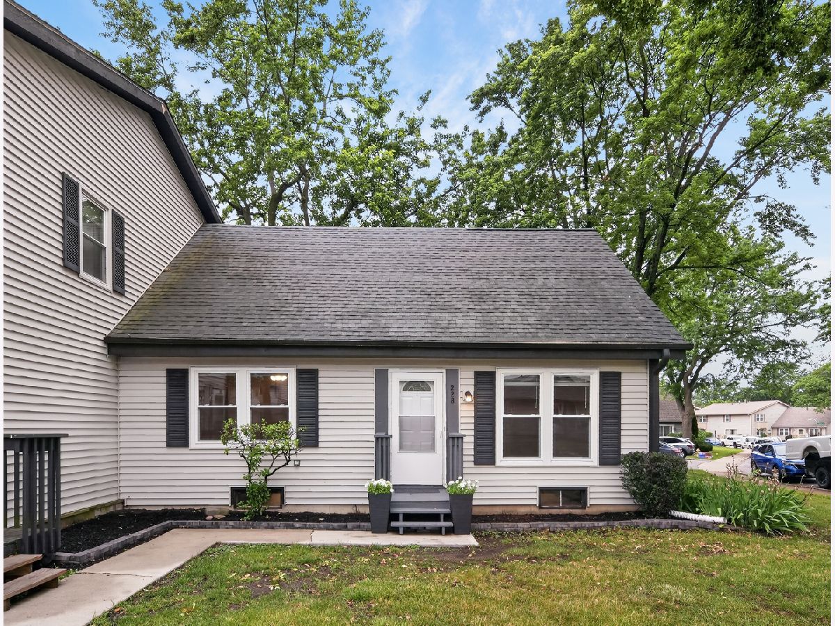  Sold Bolingbrook Illinois, 228 Dakota