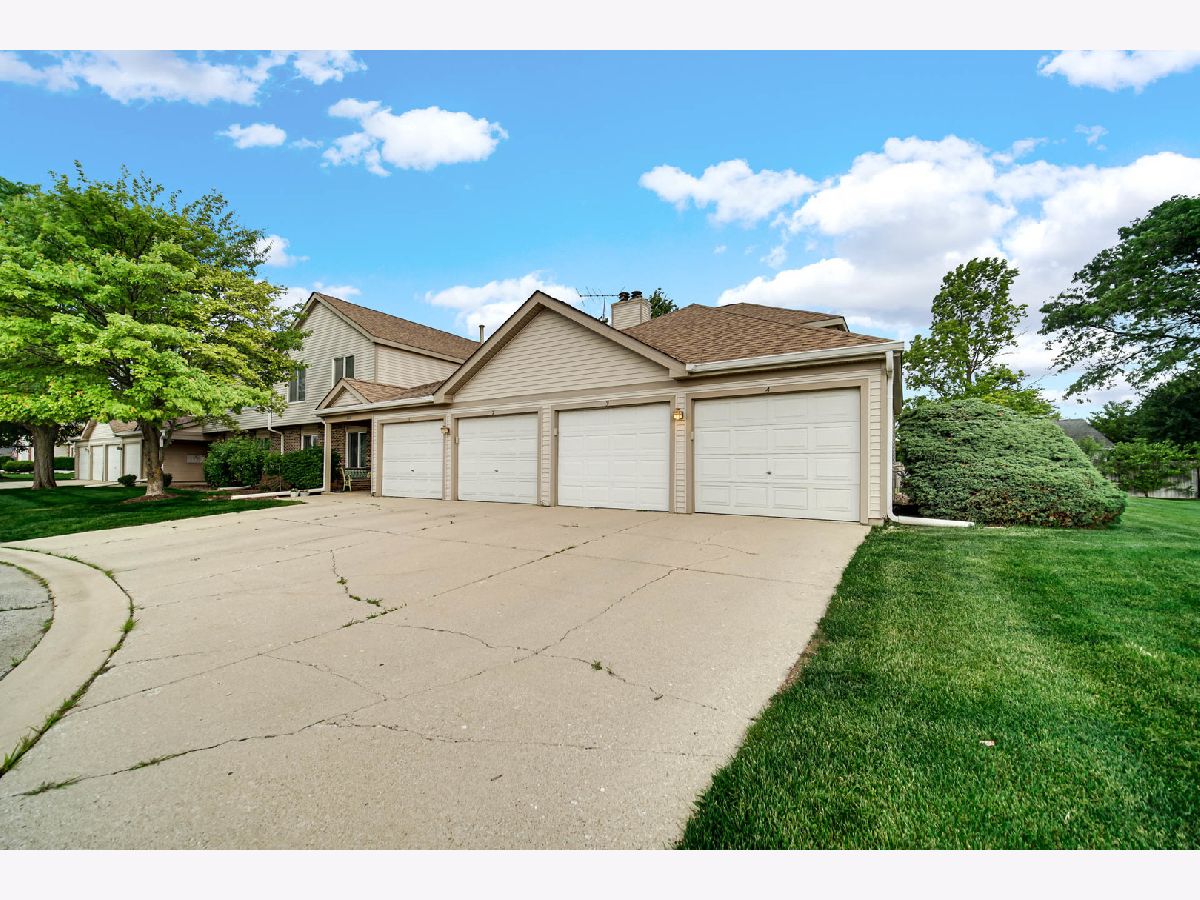  Rented Woodridge Illinois, 7000 Newport