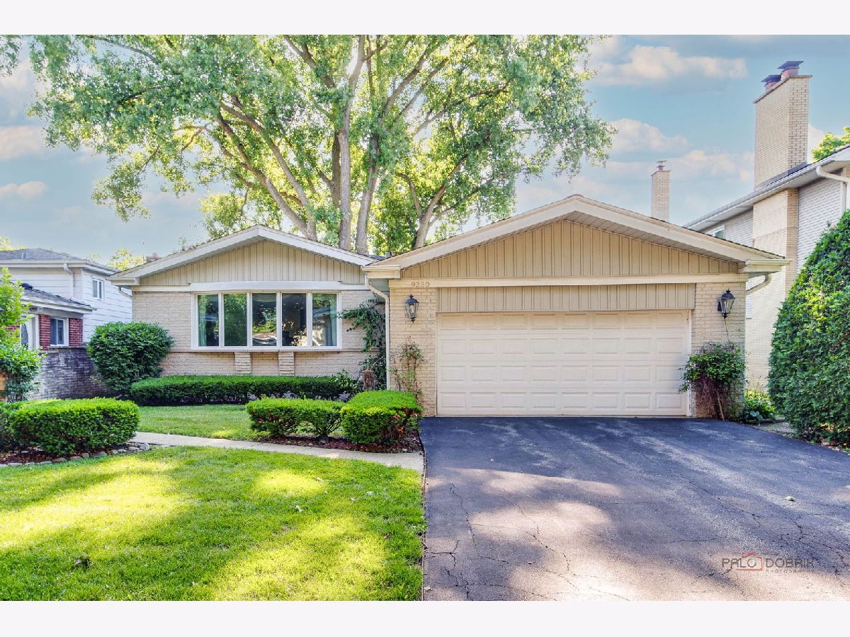  Sold Morton Grove Illinois, 9230 Major