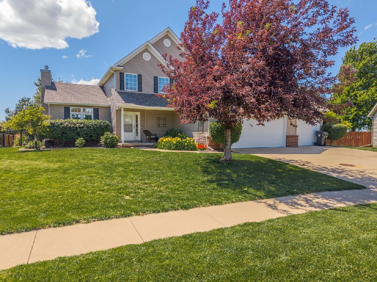 Homes & Condos & Townhomes For Sale Eagles Landing Normal Illinois, 1251 Big Horn Way