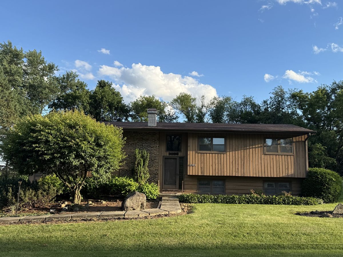  For Sale Dundee Illinois, 32W717 Hecker Drive