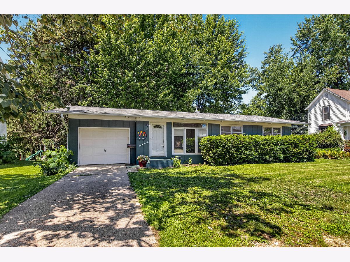  For Sale Mount Morris Illinois, 2 Hannah Avenue