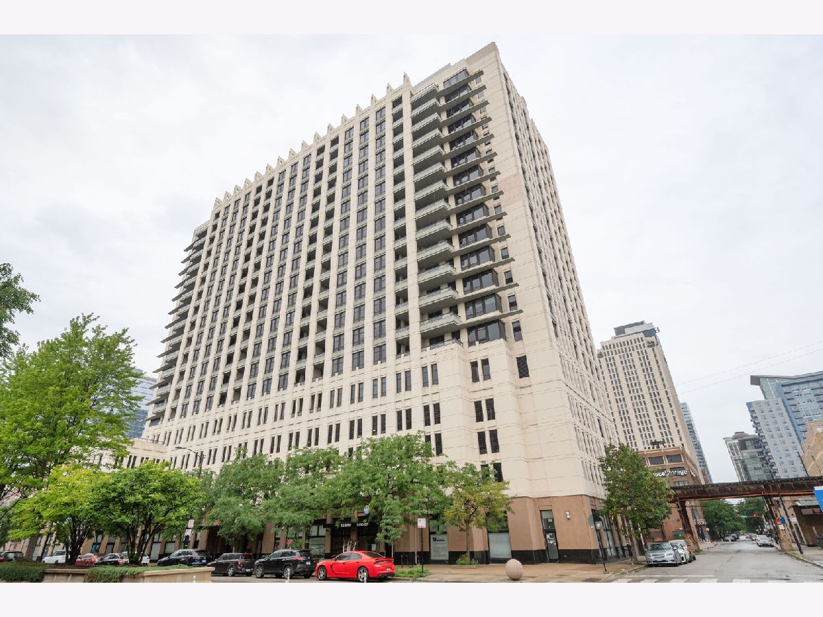 Condominiums For Sale Vision On State Chicago Illinois, 1255 State Street