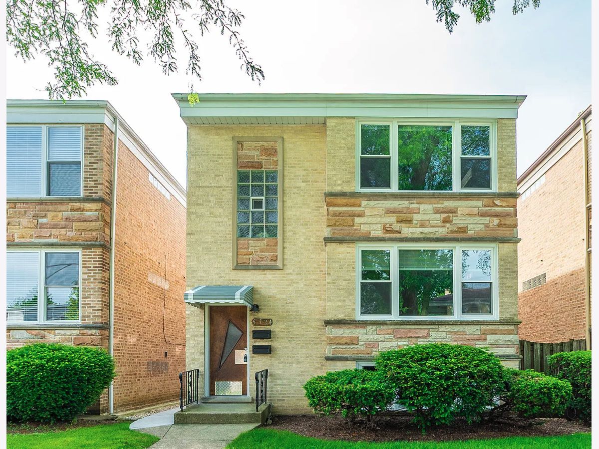  Rented Chicago Illinois, 5724 Miltimore