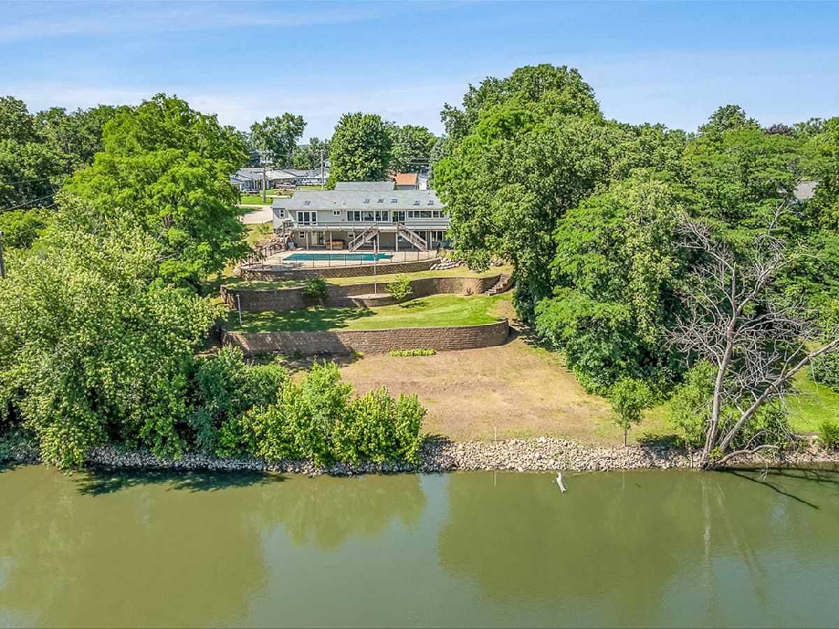  For Sale Byron Illinois, 235 West Street