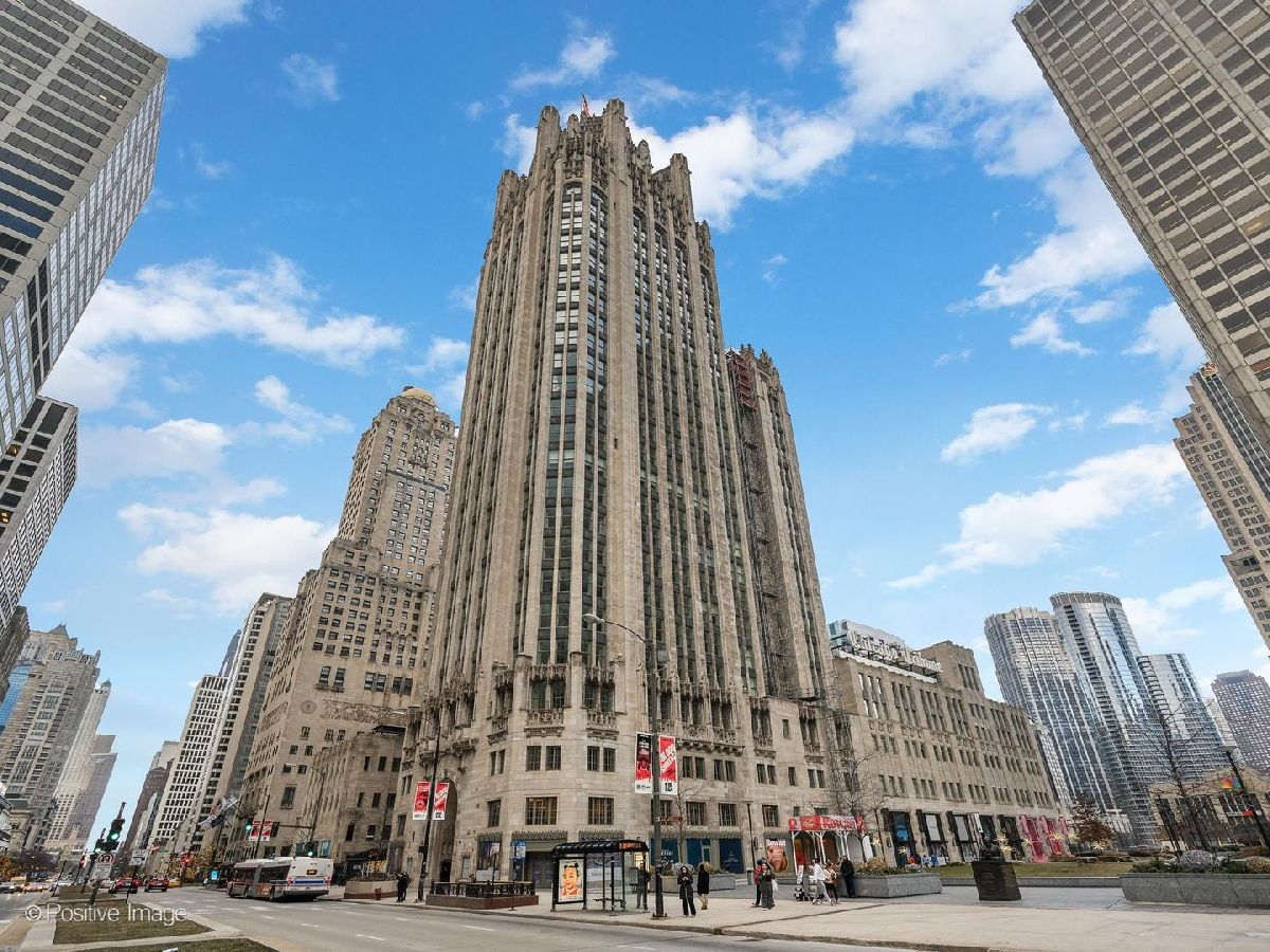 Condos & Townhomes For Sale Tribune Tower Residences Chicago Illinois, 435 Michigan Avenue