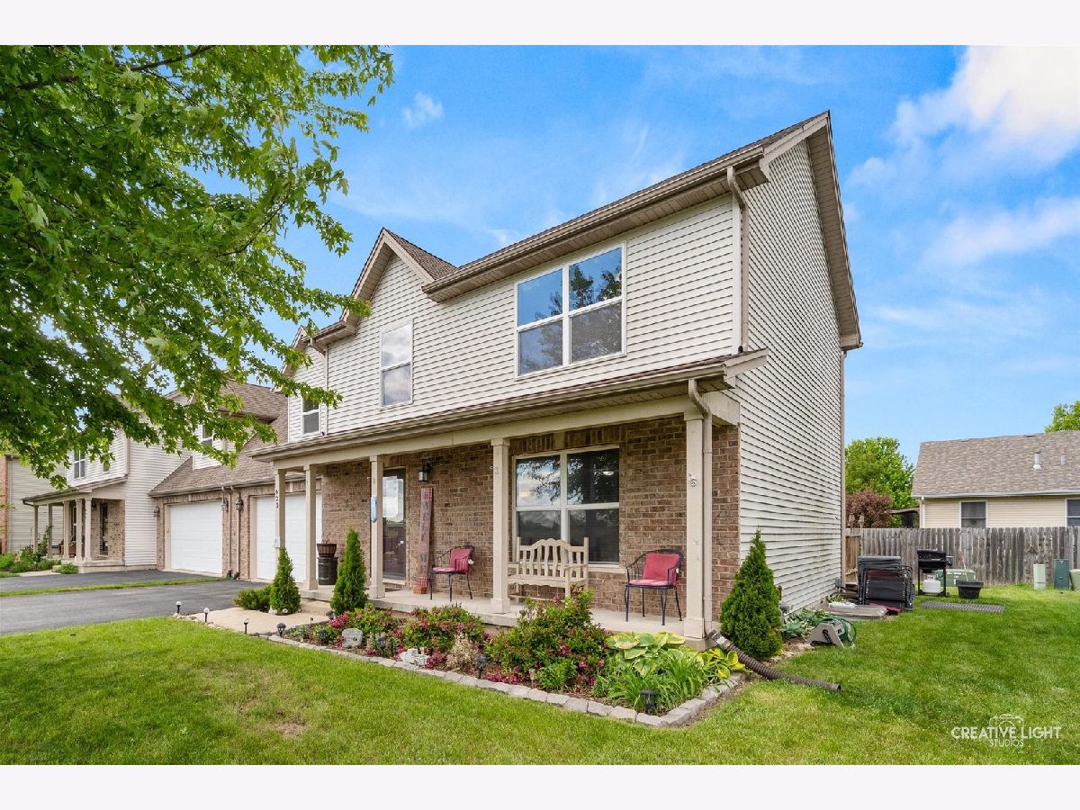 Condos & Townhomes & Homes For Sale Westfield Meadows Sandwich Illinois, 623 Lisbon Street